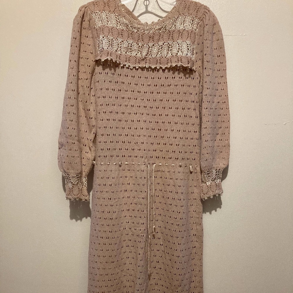 "vintage" S/M crochet long sleeve dress.